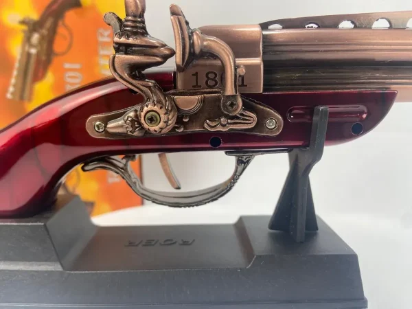 Arma Garrucha 2 Canos Decorativa Vermelha Com Suporte
