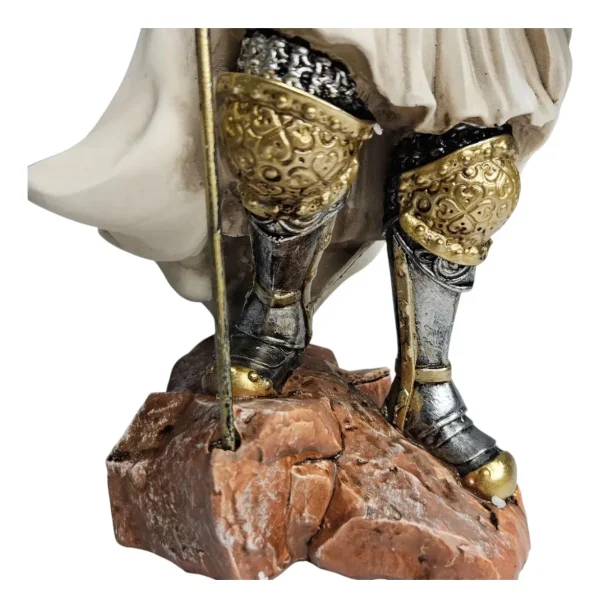 Estátua Cavaleiro Templário Com Escudo Em Resina Decorativa