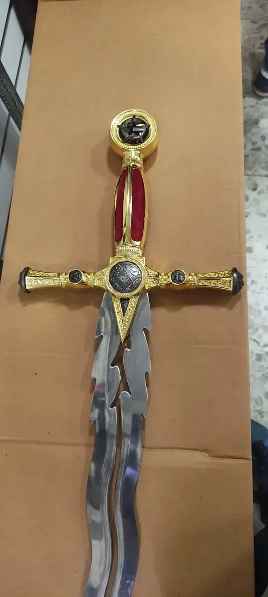 Espada Maçônica Ritualística Flamígera Gran Mestre Em Aço