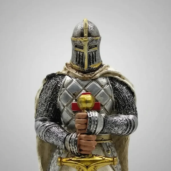 Estatua Cavaleiro Templário Espada Baixa