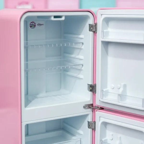 Mini Geladeira Infantil Cor Rosa Acompanha 2 Cápsulas